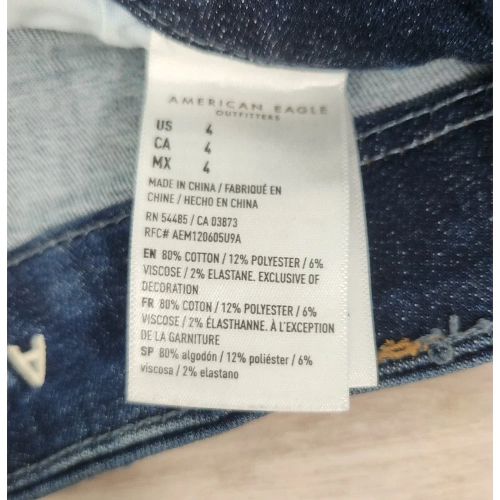 American Eagle Curvy High-Rise‎ Shortie Women's 4 Distressed Dark Wash Shorts - Picture 6 of 7